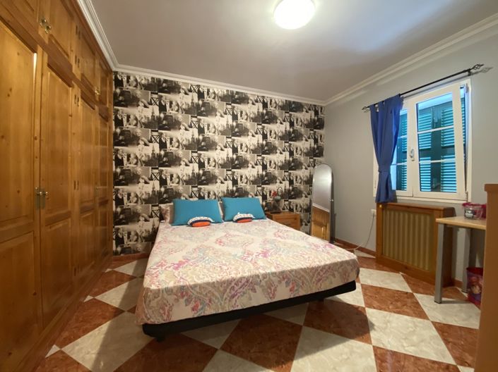 Image No.19-4 Bed Townhouse for sale