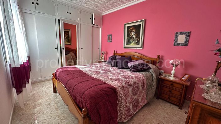 Image No.8-5 Bed Villa for sale