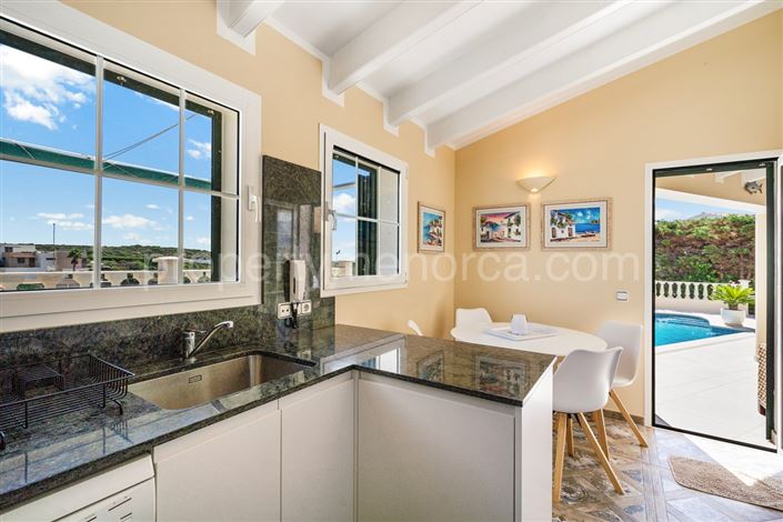 Image No.5-4 Bed Villa for sale