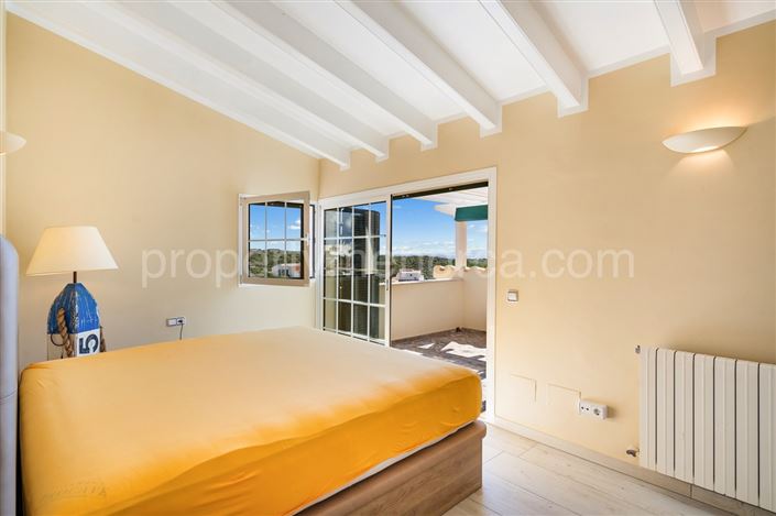 Image No.6-4 Bed Villa for sale