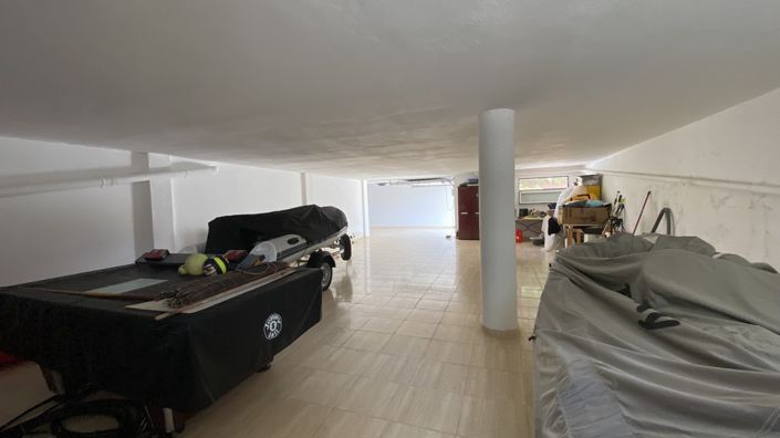 Image No.43-5 Bed Villa for sale