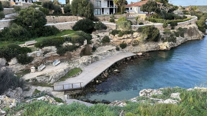 Image No.30-3 Bed Commercial for sale