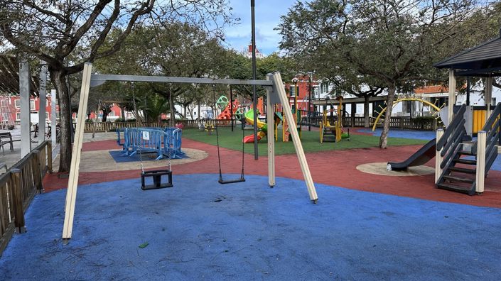 Image No.44-3 Bed Commercial for sale