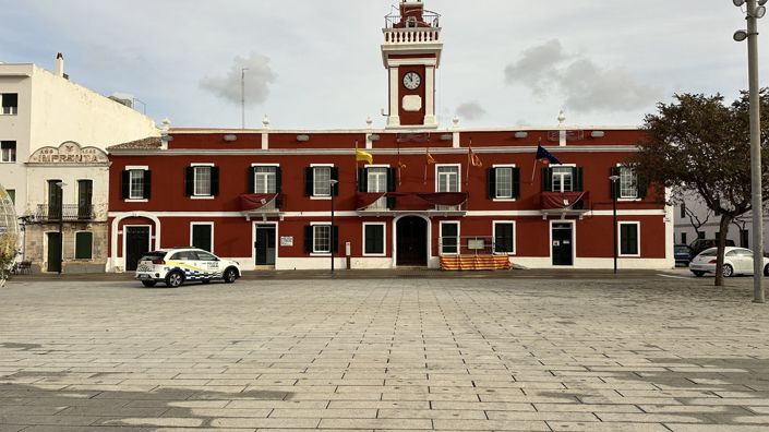 Image No.46-3 Bed Commercial for sale