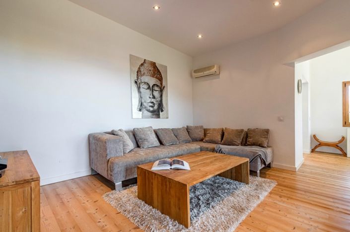 Image No.10-3 Bed Villa for sale