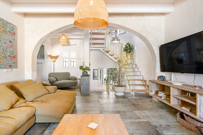 Image No.20-2 Bed Townhouse for sale