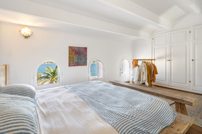 Image No.35-2 Bed Townhouse for sale