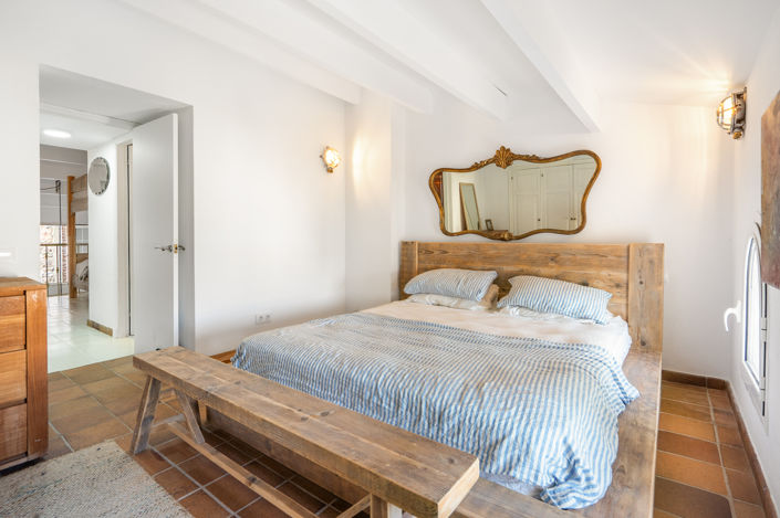 Image No.36-2 Bed Townhouse for sale