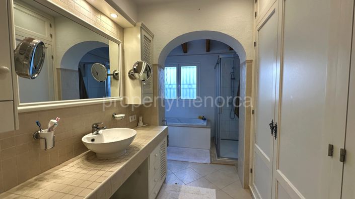 Image No.24-4 Bed Villa for sale