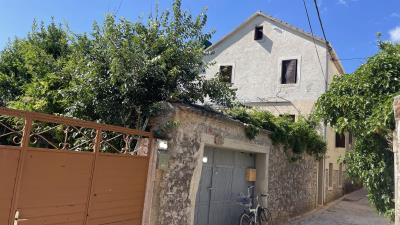 1 - Stari Grad, Maison