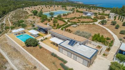 1 - Gdinj, Maison / Villa