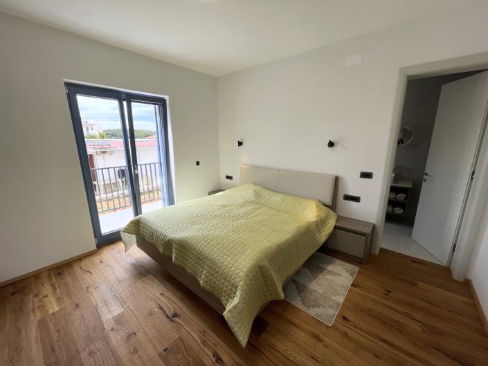 Image No.10-5 Bed Villa / Detached for sale