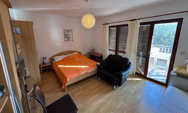 Image No.5-Maison de 3 chambres à vendre à Vrboska