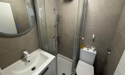 hvar-town-sea-view-en-suite-shower-room