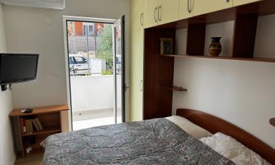 hvar-town-sea-view-main-bedroom