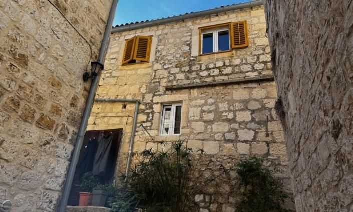 Image No.3-Maison de 2 chambres à vendre à Hvar