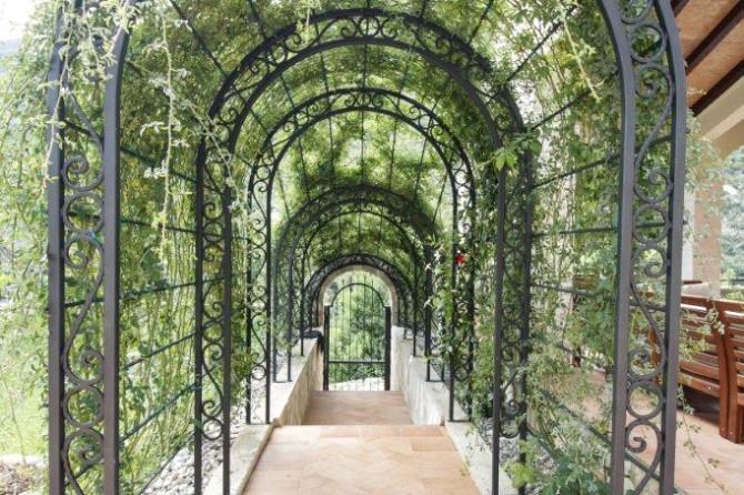 Image No.12-4 Bed House for sale