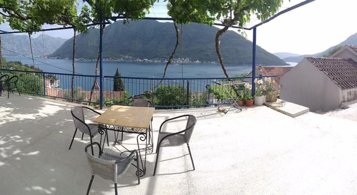 Image No.2-Maison à vendre à Perast