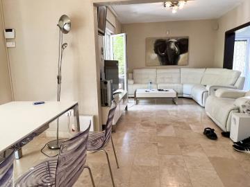 Kvartira-s-trema-spalnjami-v-minute-ot-otela-Splendid-v-Becici-12438--3-_1067x800-4