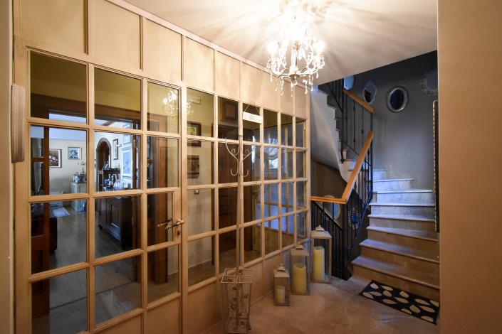 Image No.10-6 Bed Villa for sale