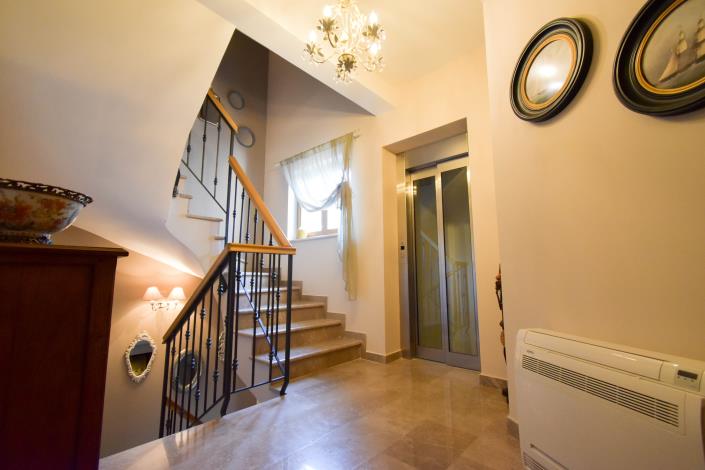 Image No.23-6 Bed Villa for sale