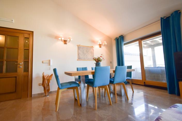 Image No.26-6 Bed Villa for sale