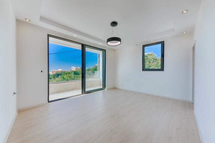 Image No.20-Villa de 4 chambres à vendre à Bar