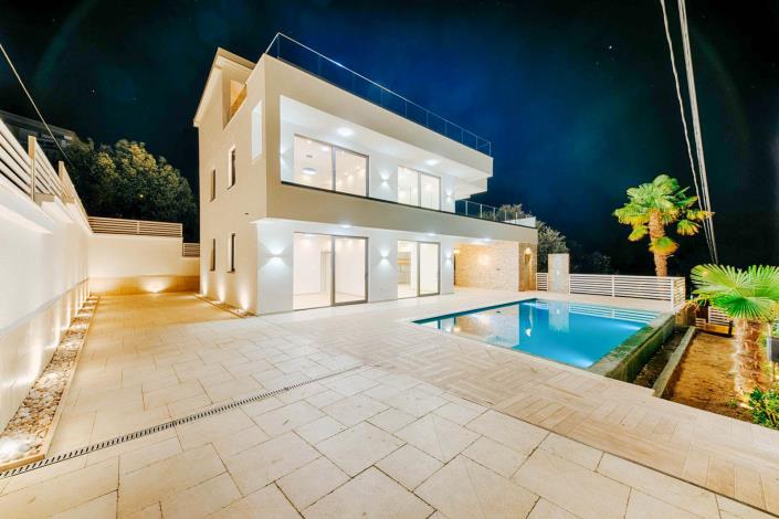 Image No.32-Villa de 4 chambres à vendre à Bar