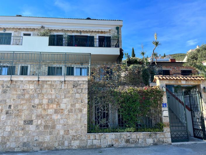 Image No.3-Maison de ville de 3 chambres à vendre à Tivat