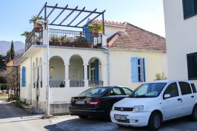 1 - Tivat, House
