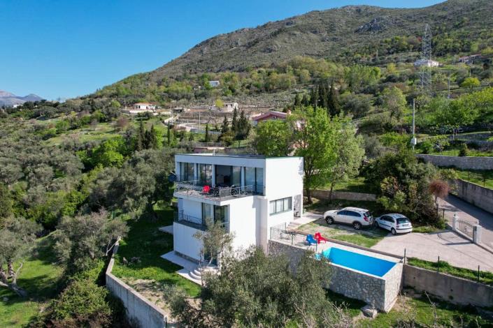 Image No.9-4 Bed Villa for sale