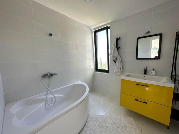 Image No.11-4 Bed Villa for sale