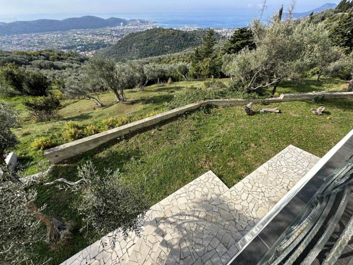 Image No.12-4 Bed Villa for sale