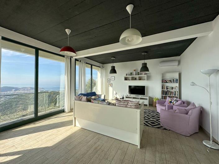 Image No.18-4 Bed Villa for sale