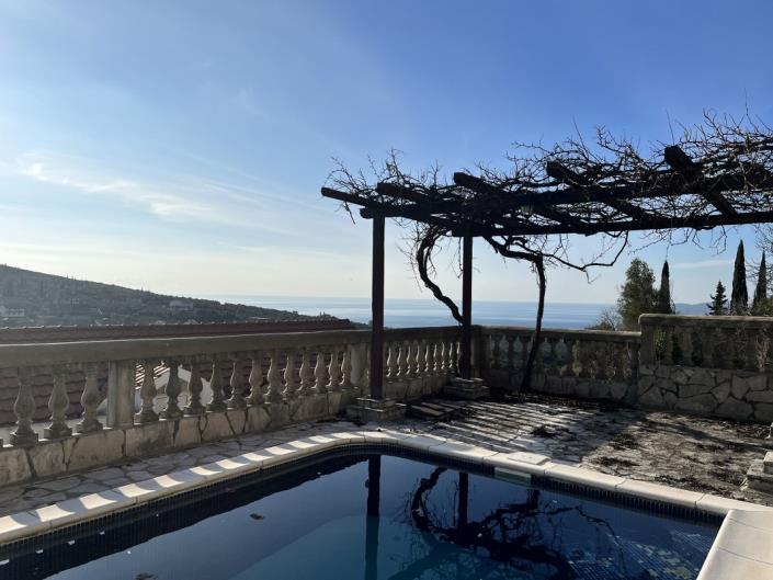 Image No.4-5 Bed House for sale