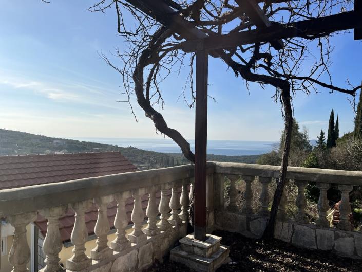 Image No.5-5 Bed House for sale