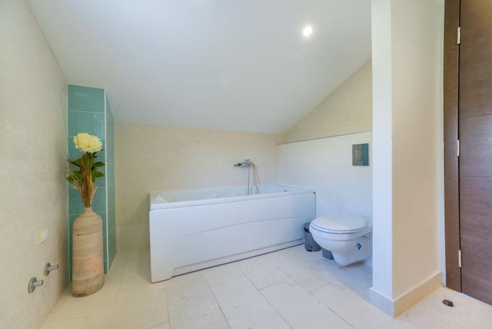 Image No.5-6 Bed Villa for sale