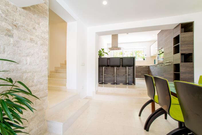 Image No.9-6 Bed Villa for sale