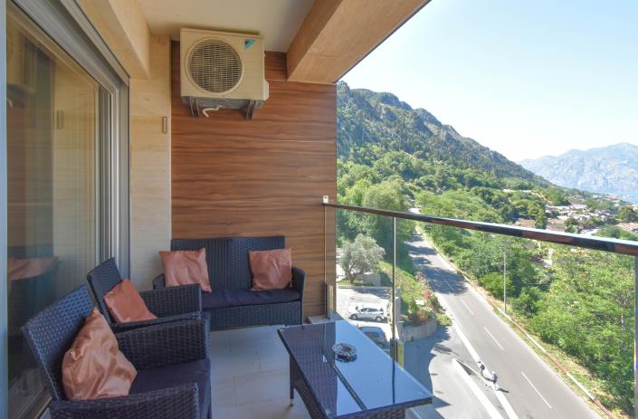 Image No.3-Appartement de 2 chambres à vendre à Kotor