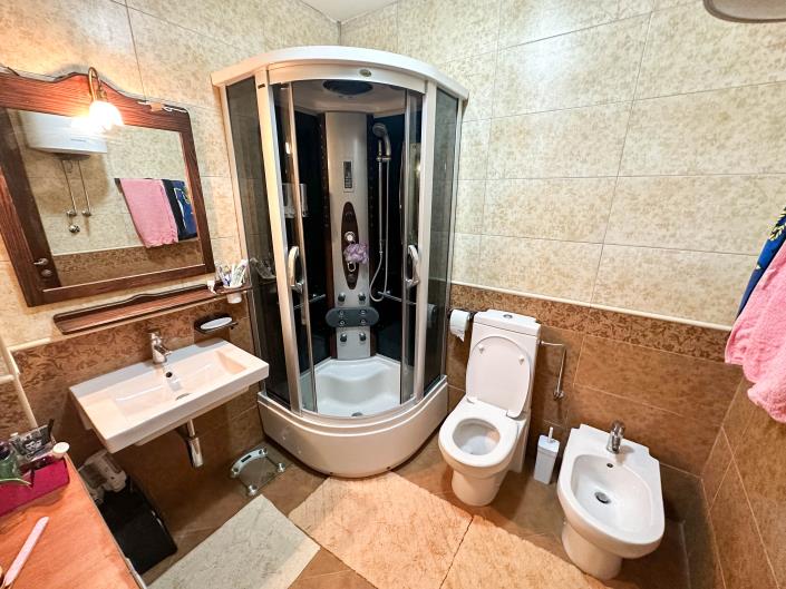 Image No.10-2 Bed Apartment for sale