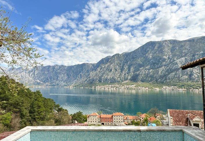 Image No.22-Maison de 4 chambres à vendre à Prcanj