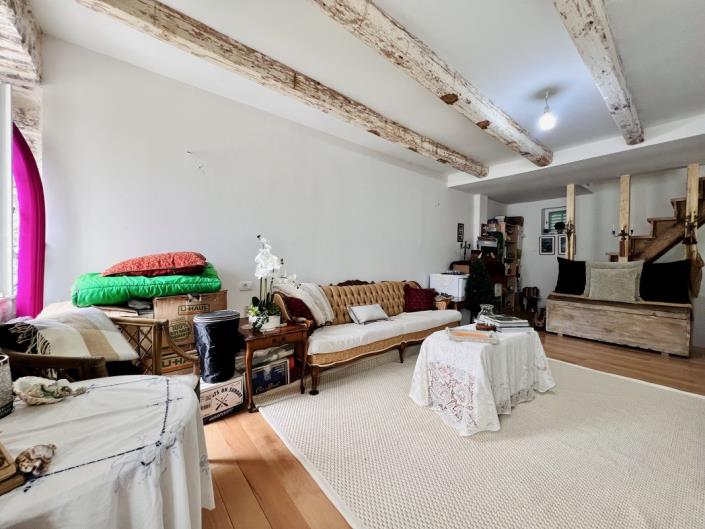 Image No.6-2 Bed House for sale