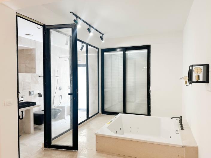 Image No.3-Villa de 4 chambres à vendre à Kotor