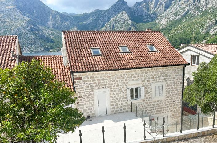 Image No.5-Villa de 4 chambres à vendre à Kotor