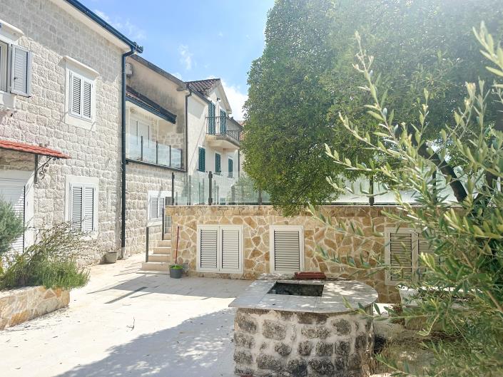 Image No.6-Villa de 4 chambres à vendre à Kotor