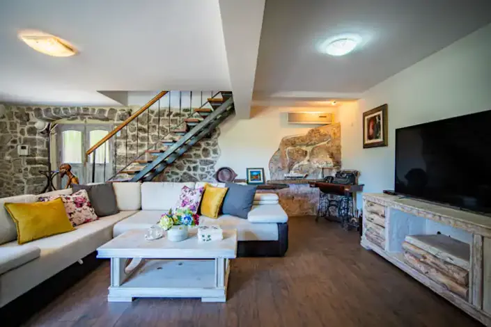 Image No.10-3 Bed Villa / Detached for sale