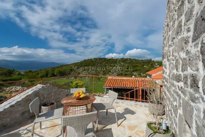 Image No.2-Maison de 3 chambres à vendre à Tivat