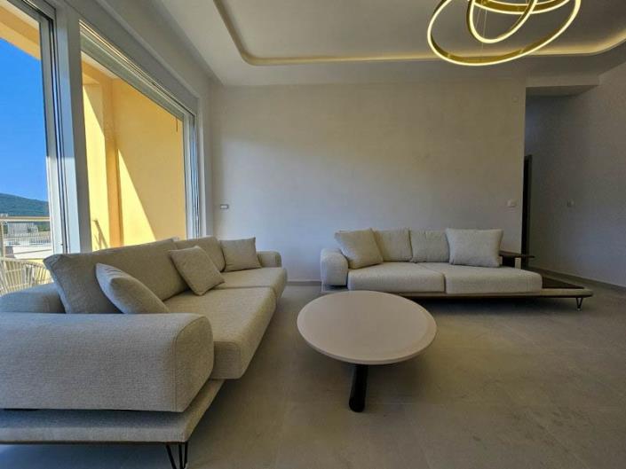 Image No.3-Appartement de 2 chambres à vendre à Kumbor