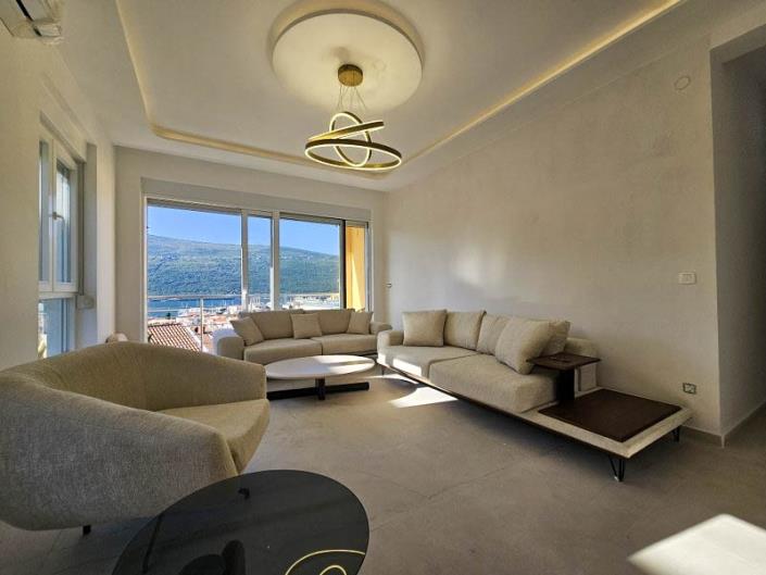 Image No.2-Appartement de 2 chambres à vendre à Kumbor