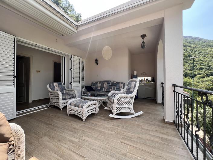 Image No.5-Villa de 3 chambres à vendre à Kotor